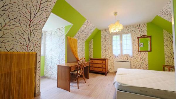 BOURGES MAISON 122M² 6 PIECES 4 CHAMBRES GARAGE SOUS-SOL JARDIN