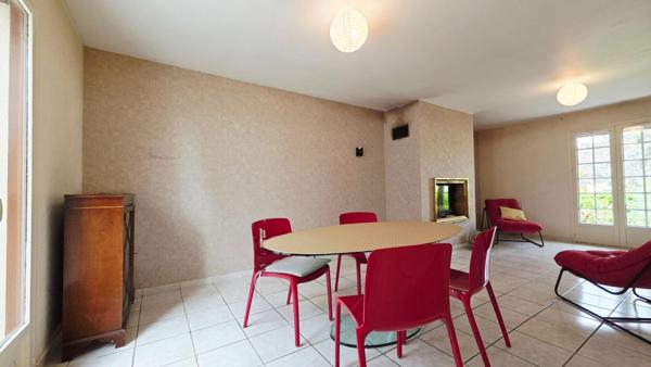 BOURGES MAISON 122M² 6 PIECES 4 CHAMBRES GARAGE SOUS-SOL JARDIN