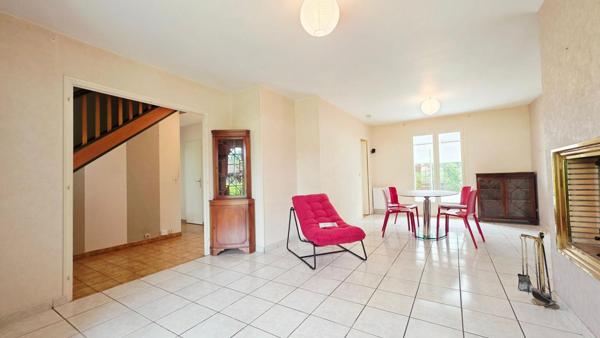 BOURGES MAISON 122M² 6 PIECES 4 CHAMBRES GARAGE SOUS-SOL JARDIN