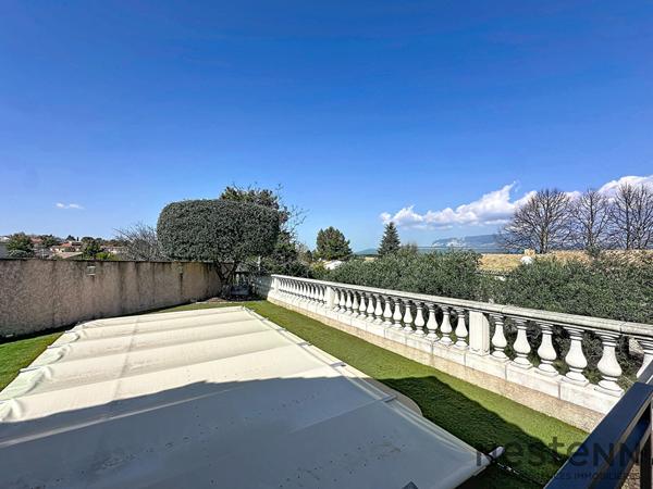 Maison T4 à vendre à Trets jardin + piscine avec vue Ste Victoire - Exclusivité NESTENN
