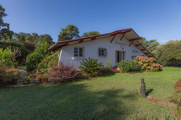 VILLA TRADITIONNELLE ENTRE LAC ET OCÉAN À HOSSEGOR