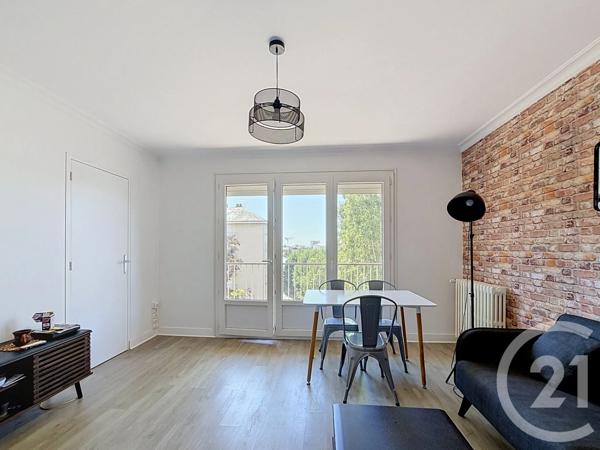 Appartement F8 à vendre  4 pièces - 67,19 m 2   ANGERS  - 49