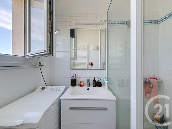Appartement F8 à vendre  4 pièces - 67,19 m 2   ANGERS  - 49