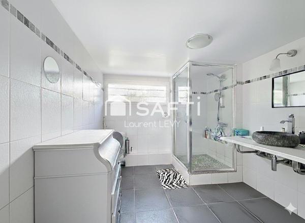 Maison 6 pièces 3 chambres, parcelle 840 m2