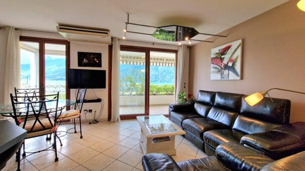 Appartement avec terrasse et vue panoramique sur le lac du Bourget