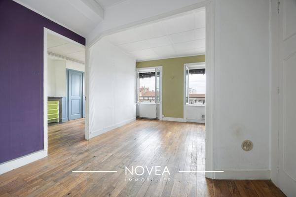 T3 lumineux avec vue panoramique – Croix-Rousse
