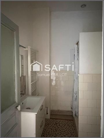 Belle maison familiale au cœur du bourg de Javron