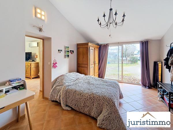 Caumont-sur-Durance (84510) MAISON FAMILIALE DE 5 CHAMBRES AVEC PISCINE SUR LA COLLINE DE CAUMONT SUR DURANCE + TERRAIN DETACHABLE 400M2