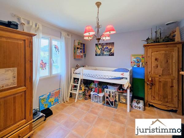 Caumont-sur-Durance (84510) MAISON FAMILIALE DE 5 CHAMBRES AVEC PISCINE SUR LA COLLINE DE CAUMONT SUR DURANCE + TERRAIN DETACHABLE 400M2