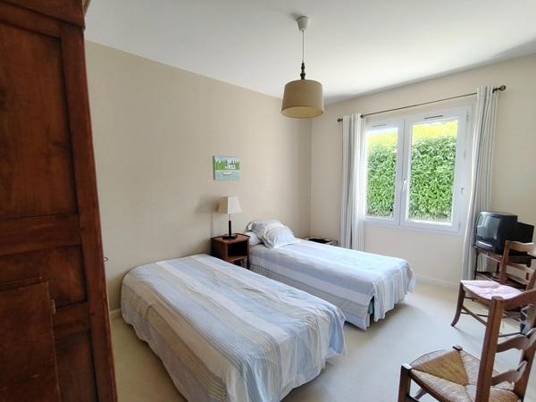 A vendre, Villa d'architecte dans un havre de paix situé à Migné Auxances