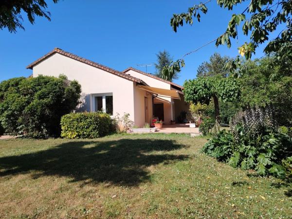 A vendre, Villa d'architecte dans un havre de paix situé à Migné Auxances