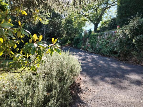 A vendre, Villa d'architecte dans un havre de paix situé à Migné Auxances