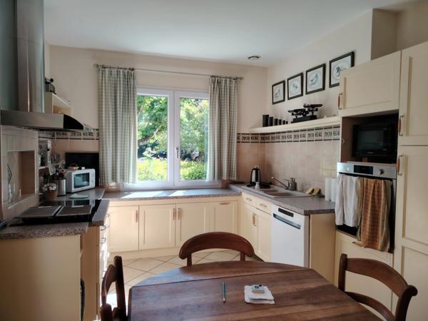 A vendre, Villa d'architecte dans un havre de paix situé à Migné Auxances