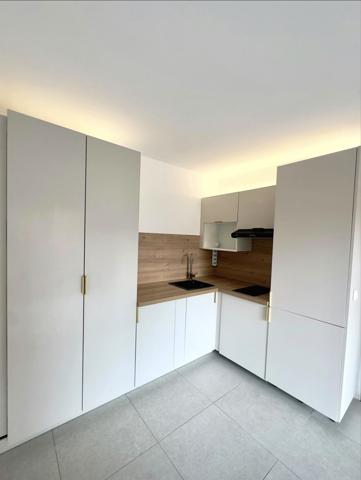 NICE RIQUIER / PORT – STUDIO AVEC TERRASSE – AIRBNB