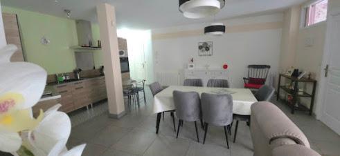 Superbe appartement de standing de plain pied ( 83.5 m²) avec balcon