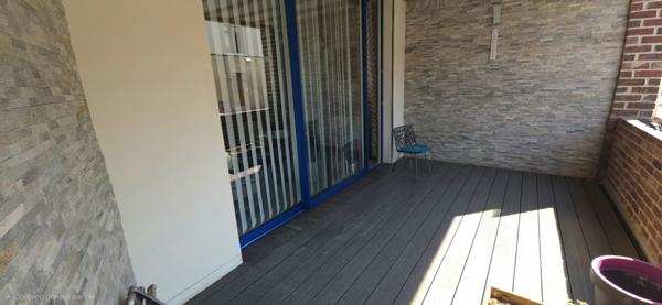 Superbe appartement de standing de plain pied ( 83.5 m²) avec balcon