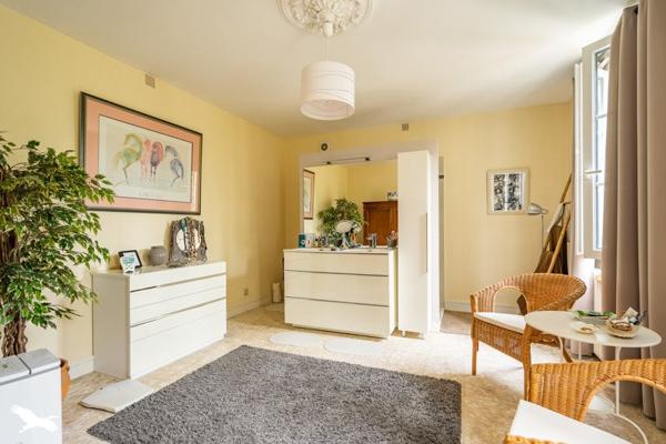 Maison 385 688 € Nérigean 8 p 225 m² DPE D