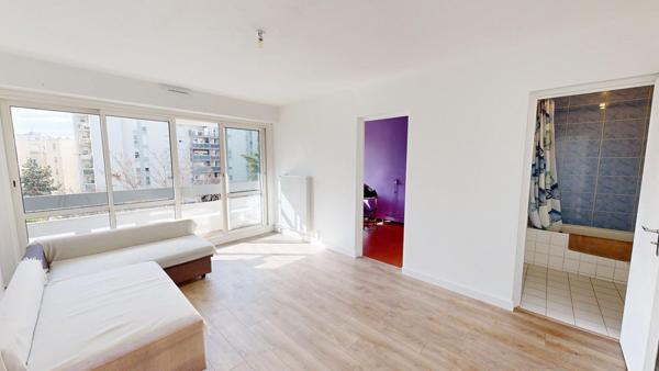 T1 rénové de 36m² avec balcon et cave (place de parking possible)