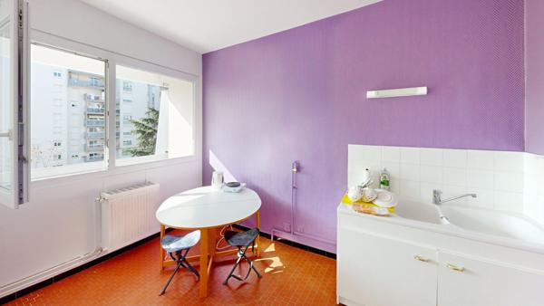 T1 rénové de 36m² avec balcon et cave (place de parking possible)