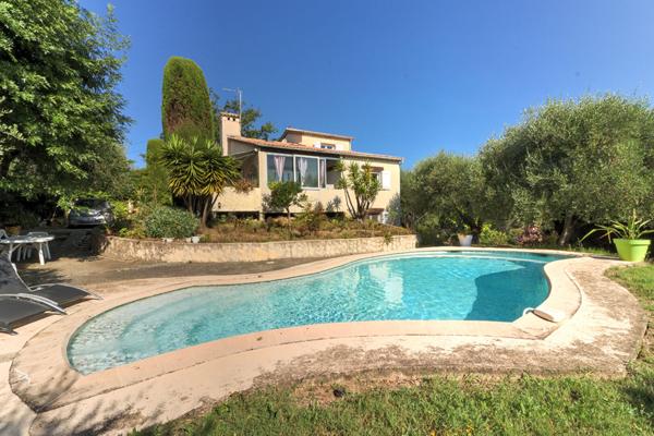 Villa provençale avec piscine