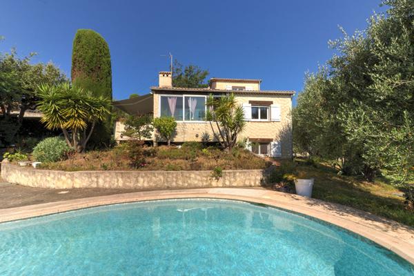 Villa provençale avec piscine