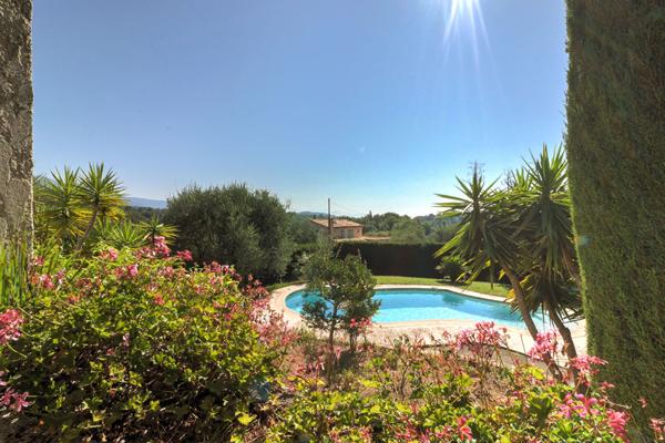 Villa provençale avec piscine