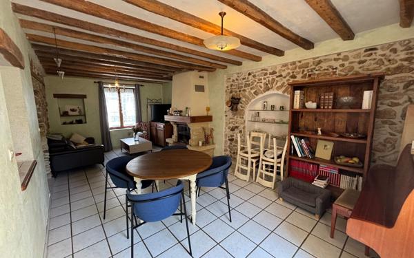 Maison à vendre    5 pièces •  Nogentel