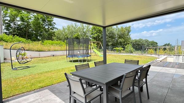 SAINT-AVOLD - MAISON CONTEMPORAINE - 135 m² -4 CHAMBRES -TERRAIN PLAT  6,90 ARES
