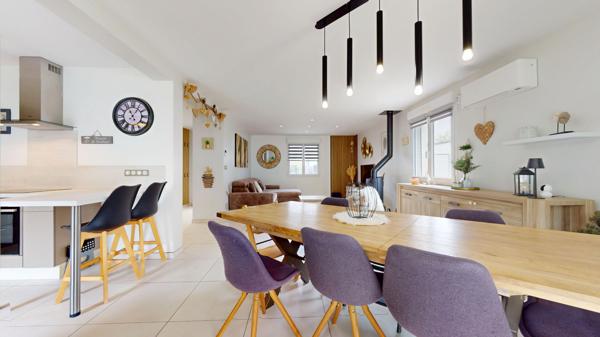 SAINT-AVOLD - MAISON CONTEMPORAINE - 135 m² -4 CHAMBRES -TERRAIN PLAT  6,90 ARES