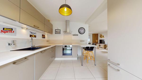 SAINT-AVOLD - MAISON CONTEMPORAINE - 135 m² -4 CHAMBRES -TERRAIN PLAT  6,90 ARES