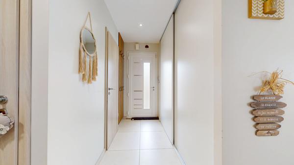 SAINT-AVOLD - MAISON CONTEMPORAINE - 135 m² -4 CHAMBRES -TERRAIN PLAT  6,90 ARES