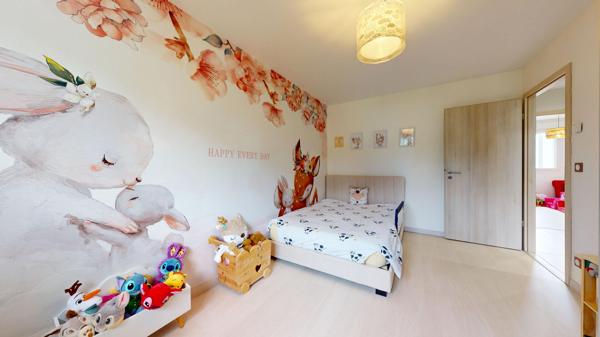 SAINT-AVOLD - MAISON CONTEMPORAINE - 135 m² -4 CHAMBRES -TERRAIN PLAT  6,90 ARES