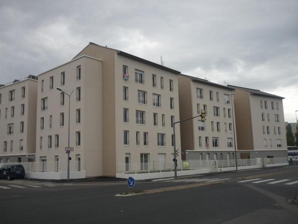 Parking · Location Bron (69500) 7m²