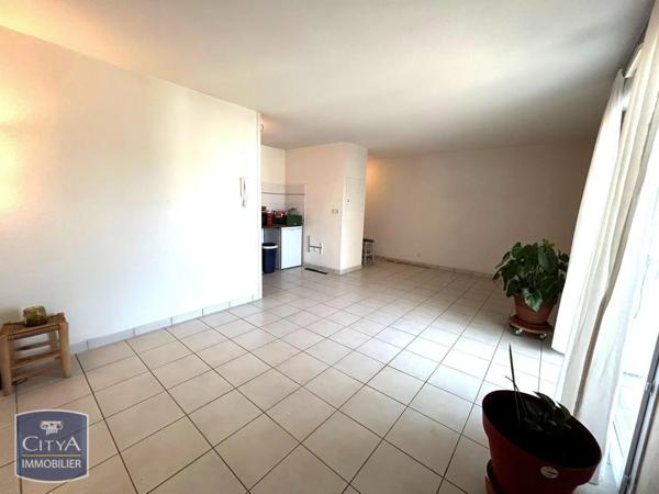 Appartement à louer 2 pièces 47.35m² Saint-Brieuc (22000)