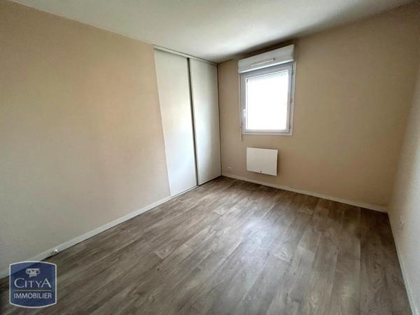 Appartement à louer 2 pièces 47.35m² Saint-Brieuc (22000)