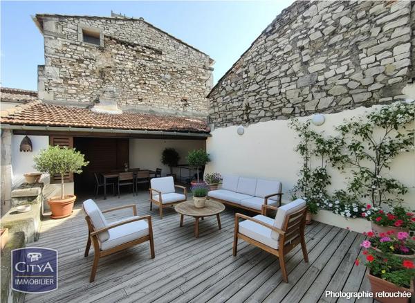 Appartement à vendre 3 pièces 154.12m² Nîmes (30000)