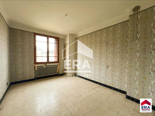 Maison de village à Caromb + local commercial loué