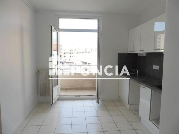Location Appartement 3 pièces 75.06 m² - 7 RUE PAUL BOURGET Grenoble 38100