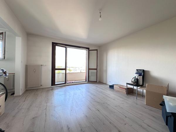 TYPE 1, REIMS - AVENUE D' EPERNAY