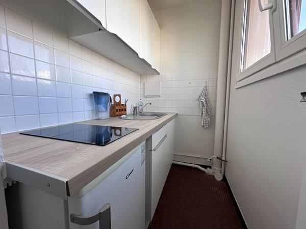 TYPE 1, REIMS - AVENUE D' EPERNAY