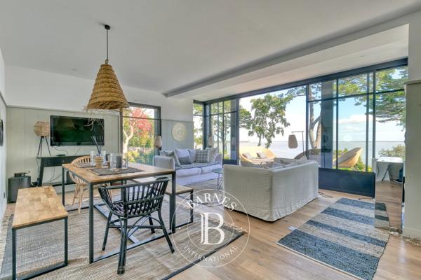 Saint-Marc-sur-Mer, Maison 8 Chambres -  556 m² à vendre