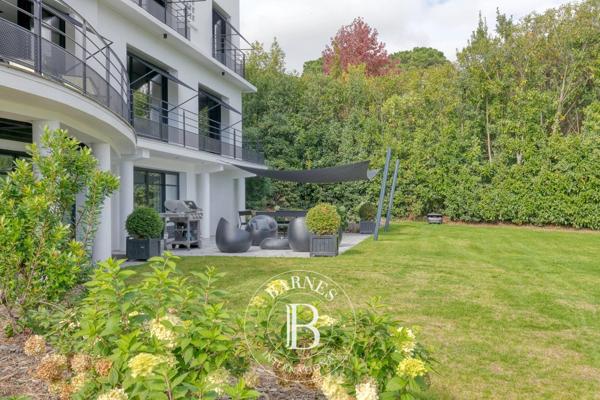 Saint-Marc-sur-Mer, Maison 8 Chambres -  556 m² à vendre