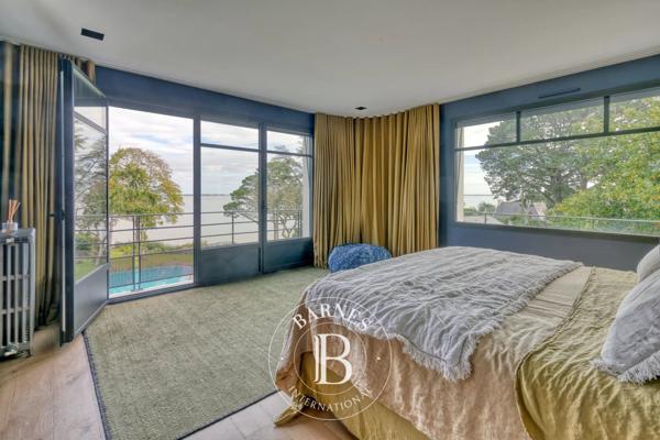 Saint-Marc-sur-Mer, Maison 8 Chambres -  556 m² à vendre