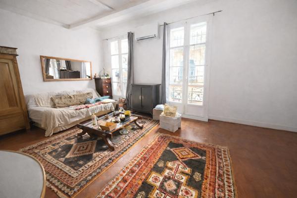 Appartement T 3 avec cour  Montpellier Sud  Comédie  3 pièce(s)