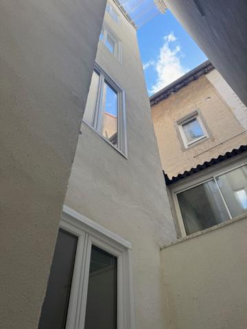 Appartement T 3 avec cour  Montpellier Sud  Comédie  3 pièce(s)
