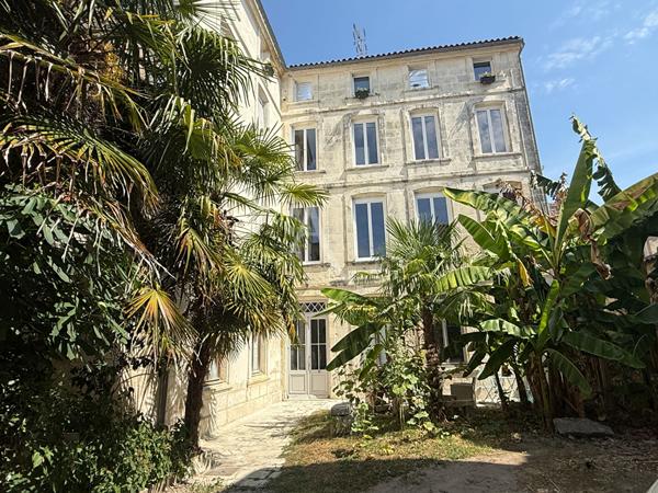 Appartement centre ville Saintes T3 - 48 m2