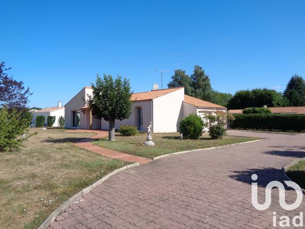 Maison à vendre 5 pièces 95 m² Saint-Georges-des-Coteaux