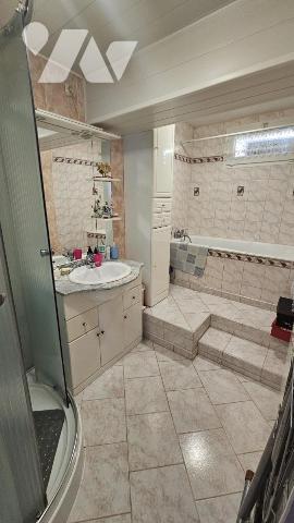 Maison 3 chambres bureau cour COULOGNE CENTRE