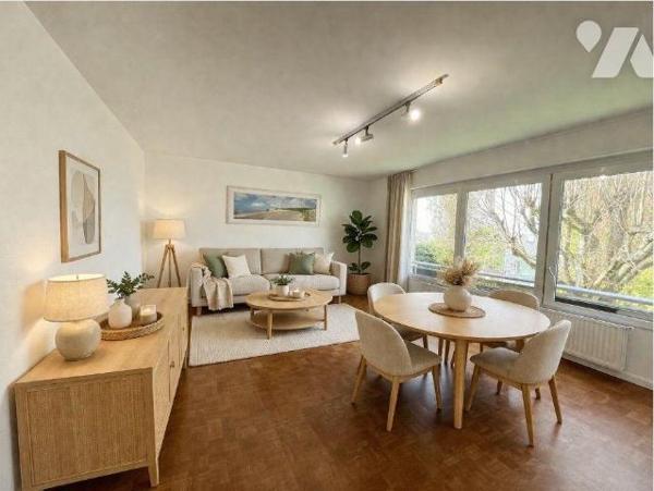 Uniquement chez votre Notaire.
Appartement à Vendre.
Notre Service Immobilier vous propose ce...