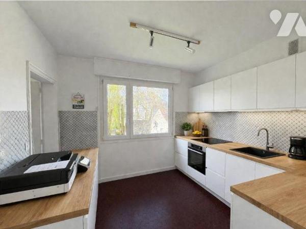 Uniquement chez votre Notaire.
Appartement à Vendre.
Notre Service Immobilier vous propose ce...